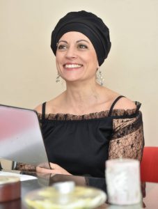 oncoturbanti-leonessa-bandane-turbanti-chemio-cancro-americano-nero