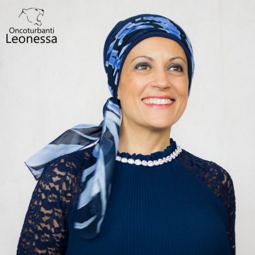 oncoturbanti-leonessa-bandane-turbanti-chemio-cancro-alyssia-azzurro
